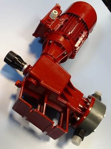 Мембранна дозираща помпа ETATRON 1D158BA00H00 Diaphragm dosing pump - снимка 8