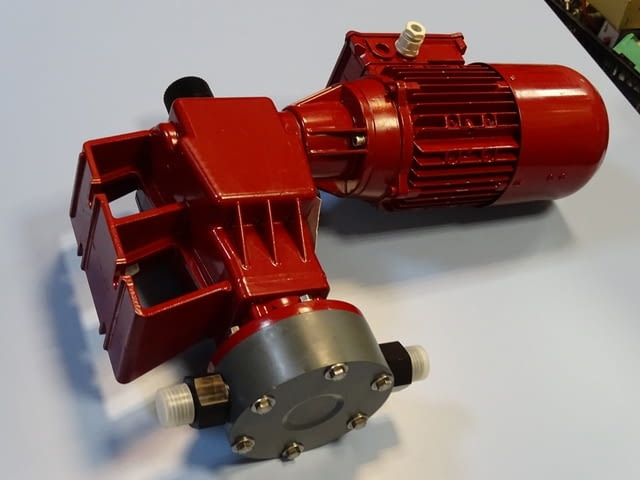 Мембранна дозираща помпа ETATRON 1D158BA00H00 Diaphragm dosing pump - снимка 9