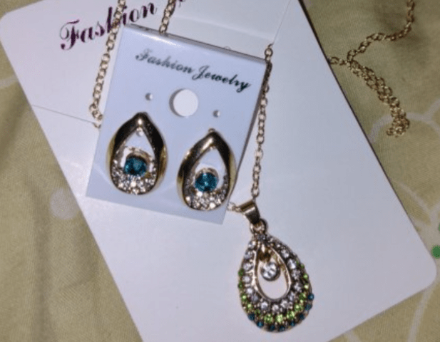 Сет в 4 части Ема - град Монтана | Комплекти / Лотове - снимка 1