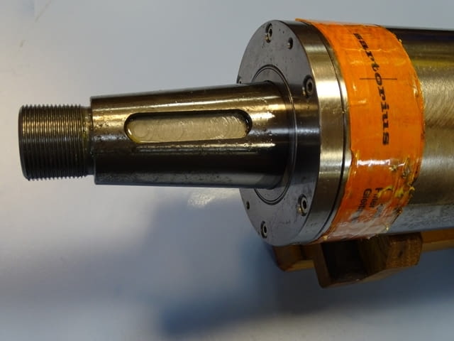 Хидростатичен шпиндел за шлайф MGF 2605/87 Hidrostatic Cylindrical Grinding Spindle - снимка 2