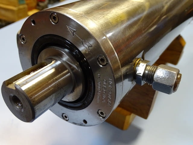 Хидростатичен шпиндел за шлайф MGF 2605/87 Hidrostatic Cylindrical Grinding Spindle - снимка 5