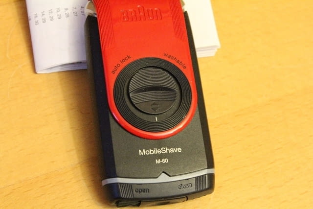 Самобръсначка Braun 5607 на батерии - град Видин | Козметика - снимка 3