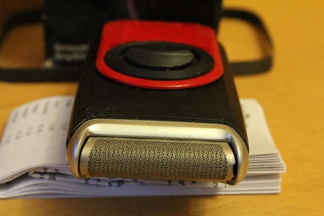 Самобръсначка Braun 5607 на батерии - град Видин | Козметика - снимка 4