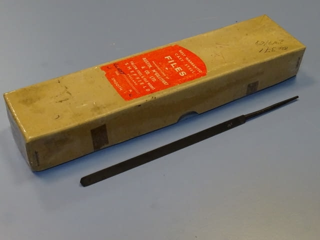 Пила за метал триъгълна 150-215mm Austin McGillivray&CO steel files - снимка 1