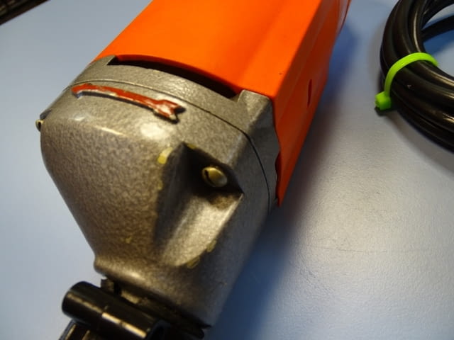 Права ръчна шлайфмашина ИЭ-2008У2 220V - град Пловдив | Инструменти - снимка 3