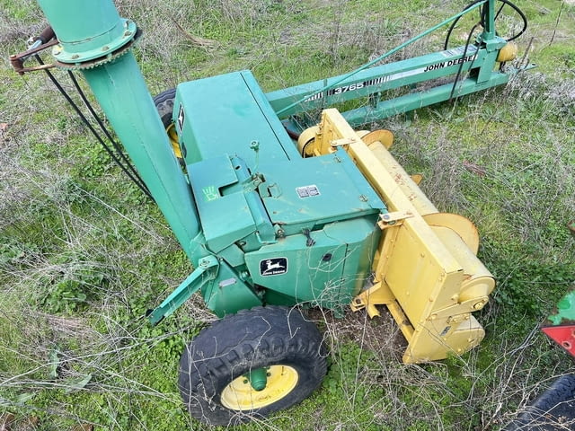 Силажокомбайн John Deere Agricultural machinery - city of Yambol | Specialized Equipment - снимка 1