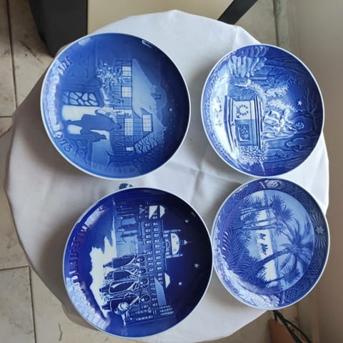 Различни модели колекционерски чинии от различни години и различни размери - снимка 2
