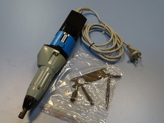 Прав електрически винтоверт VEB WMW Smalcalda SRM 141 220V, град Пловдив | Инструменти - снимка 1