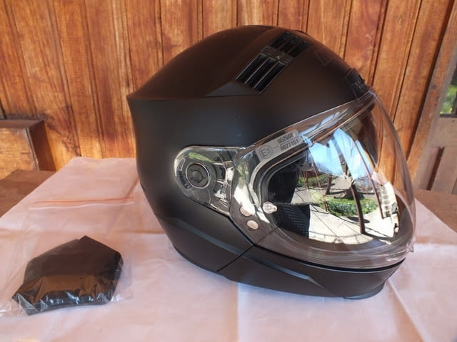 Nolan N71 модуларен шлем каска за мотор с тъмни очила, град Левски | Аксесоари / Консумативи - снимка 1