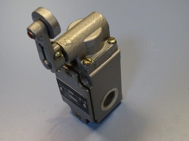 Краен изключвател ВП 15Д 21А231-54У2.3 10A 660V, град Пловдив | Промишлено Оборудване - снимка 5