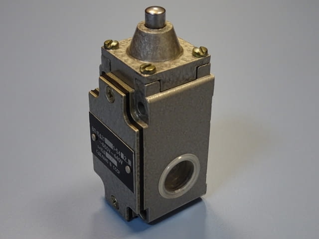 Краен изключвател ВП 15Д 21А211-54У2.3 10A 660V, град Пловдив | Промишлено Оборудване - снимка 2