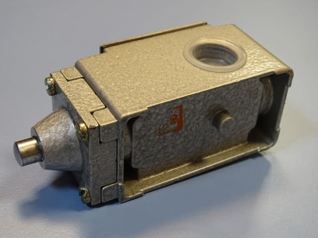 Краен изключвател ВП 15Д 21А211-54У2.3 10A 660V, град Пловдив | Промишлено Оборудване - снимка 4