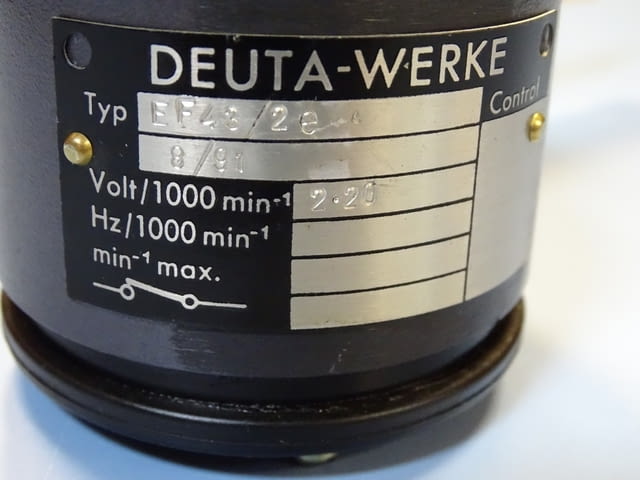 Тахогенератор DEUTA-Werke control EF43/2e generotor tachometer - снимка 2