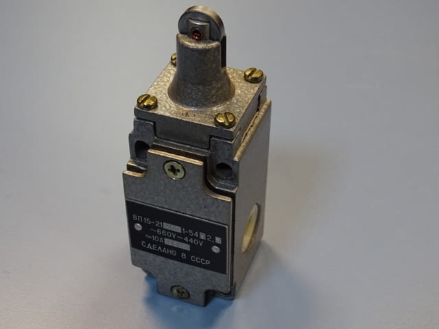 Краен изключвател ВП15 21А221-54У2.3 10A 660V, град Пловдив | Промишлено Оборудване - снимка 9