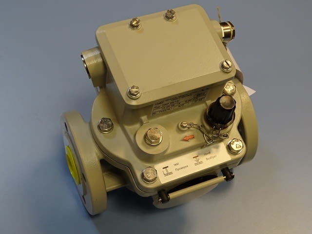 Предпазно газово реле бухголц EMB URF 25/10 monitoring relay for tap changer - снимка 1