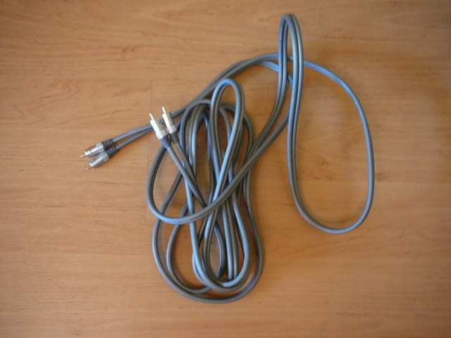 Hi-fi kabeli chinchovi 5 metra - град Пазарджик | Ресийвъри / Усилватели - снимка 1