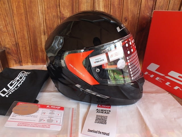 LS2 Stream Evo с тъмни очила нов шлем каска за мотор, град Левски | Аксесоари / Консумативи - снимка 1