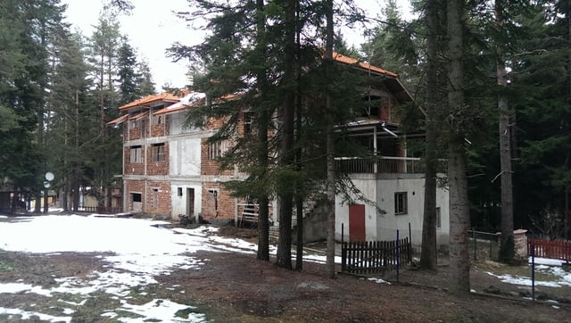 Продава се хотел на груб строеж в Цигов Чарк - village Cigov chark | Hotels - снимка 3