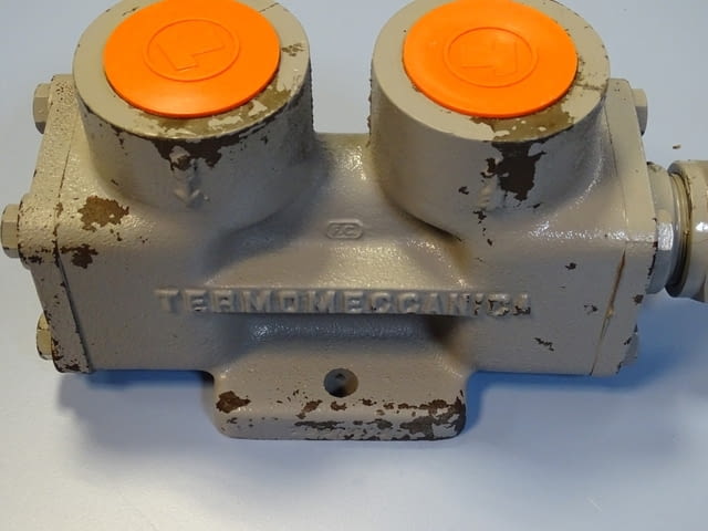Винтова хидравлична помпа Termomeccanica T38/3, град Пловдив | Промишлено Оборудване - снимка 2