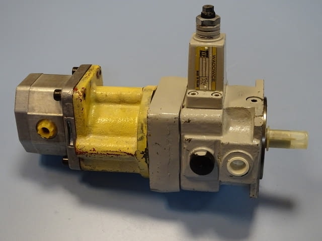 Хидравлична помпа Wadowice PV2V3-30/25D1MC40A1A/PZL-PZ2-K6.3, град Пловдив - снимка 1