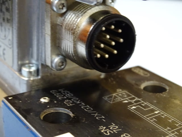 Хидравличен разпределител BOSCH Rexroth WRPE 10F1B 70L-2X/G24KO/B5M - снимка 7