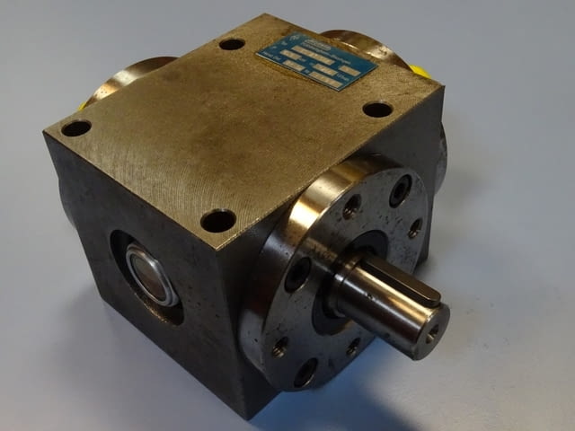 Редуктор ъглов конически Atlanta TYP 50 23 006, city of Plovdiv | Industrial Equipment - снимка 7