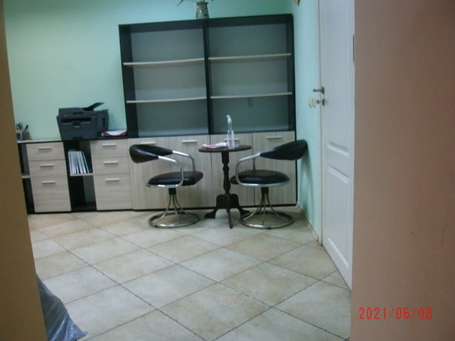 Продава партерен офис 100 кв.м. в Бургас-център 100 m2, Air Conditioning, Security System - city of Burgas | Offices - снимка 4