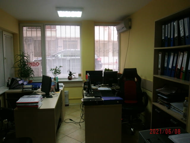 Продава партерен офис 100 кв.м. в Бургас-център 100 м2, Климатик, СОТ - град Бургас | Офиси - снимка 3