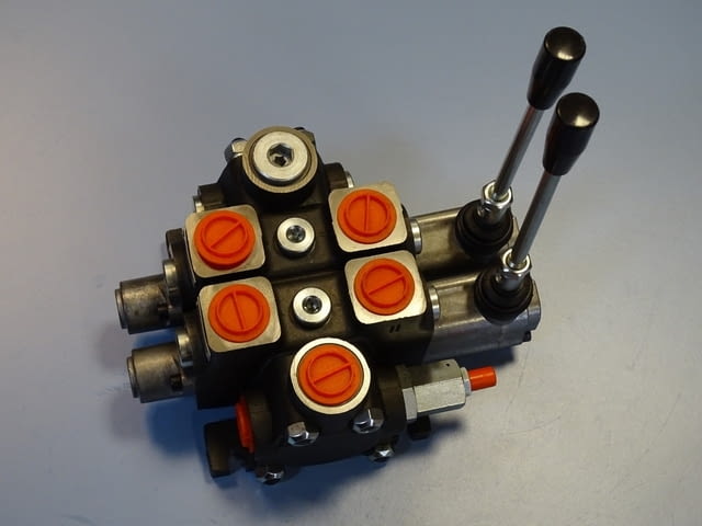 Хидравличен разпределител 2-секции, 100 L/min, град Пловдив | Промишлено Оборудване - снимка 1