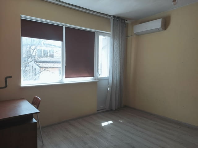 Двустаен апартамент в центъра 2-стаен, 40 м2, Вода, Климатик, Ток - град Пловдив | Апартаменти - снимка 8