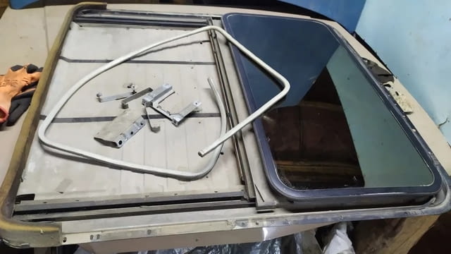 Люк шибидах за Opel Vectra A - city of Vidin | Spare Parts - снимка 1