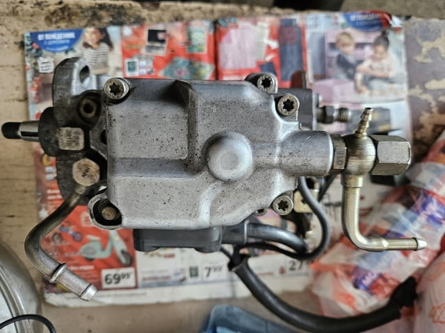 Горивонагнетателна помпа BOSCH 1, 9-2000 TDI - град Видин | Резервни Части - снимка 3