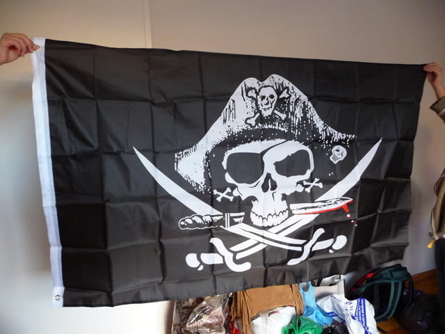 Пиратско знаме флаг шапка кораб корсар череп две саби пирати, град Радомир - снимка 2