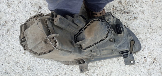 Фарове за Volkswagen Touran I туаран - град Сливен | Резервни Части - снимка 2