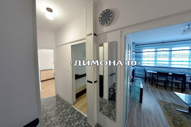 'ДИМОНА 10' ООД отдава стилно обзаведен тристаен апартамент в идеален център - снимка 7