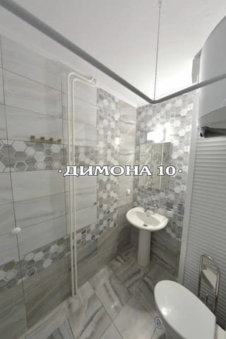 'ДИМОНА 10' ООД отдава стилно обзаведен тристаен апартамент в идеален център - снимка 11
