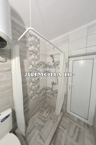 'ДИМОНА 10' ООД отдава стилно обзаведен тристаен апартамент в идеален център - снимка 12