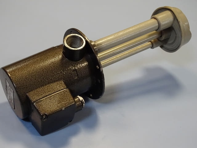 Помпа за охлаждаща течност Siemens 2AB1 132-OXA-Z 220V, 32L, град Пловдив - снимка 1