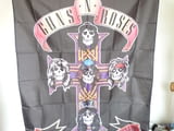 Guns N' Roses Appetite for destruction Гънс енд Роузес знаме рок музика Апетит за разрушение