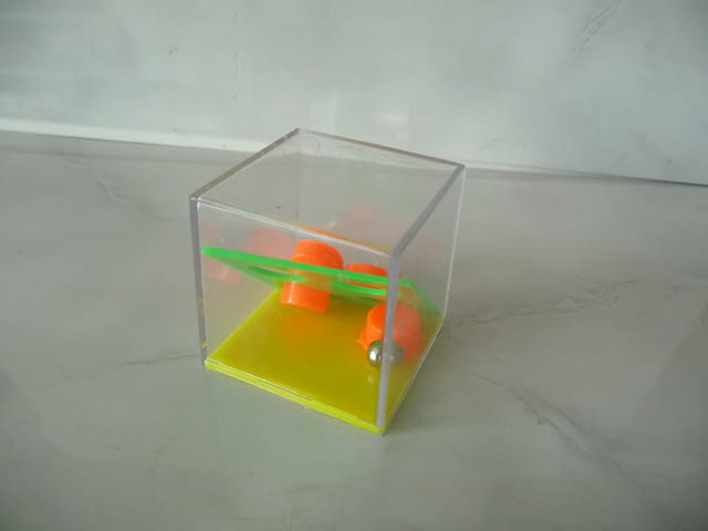 Логически пузел куб играчка топчета игра на нерви, град Радомир | Образователни / Занимателни - снимка 2