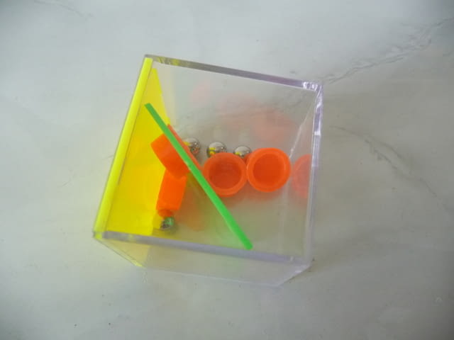 Логически пузел куб играчка топчета игра на нерви, град Радомир | Образователни / Занимателни - снимка 4