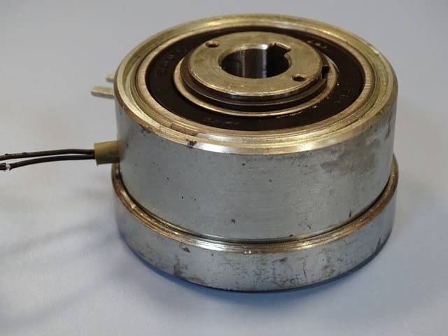 Съединител електромагнитен Lenze 14.105 24V DC, city of Plovdiv | Industrial Equipment - снимка 1