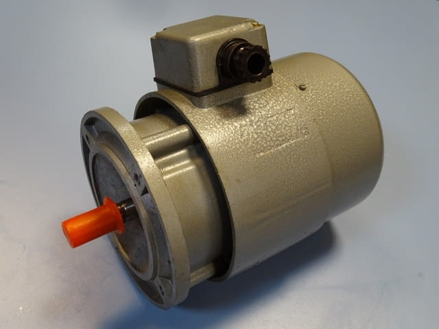 Ел.двигател ЕЛПРОМ Тетевен тип АО021/2 220V/380V, 50Hz 370W, city of Plovdiv - снимка 1