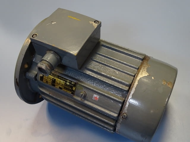 Ел.двигател ЕЛПРОМ Троян тип 4АО-00L-40B5 220V, 60Hz, град Пловдив | Промишлено Оборудване - снимка 3