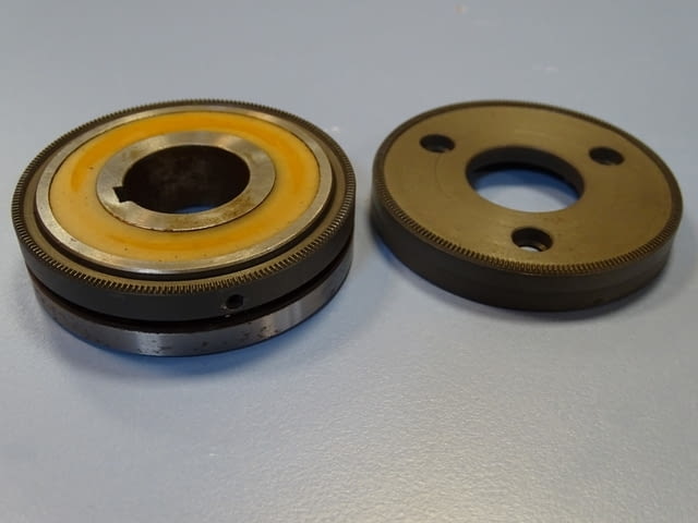 Електромагнитен зъбен съединител ZF EK 0.25Z, 24V, city of Plovdiv | Industrial Equipment - снимка 3