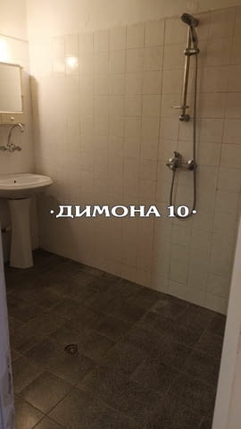 'ДИМОНА 10' ООД отдава напълно обзаведен апартамент в центъра на града - снимка 10