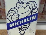 Michelin реклама метална табела гуми кола човече зимни летни