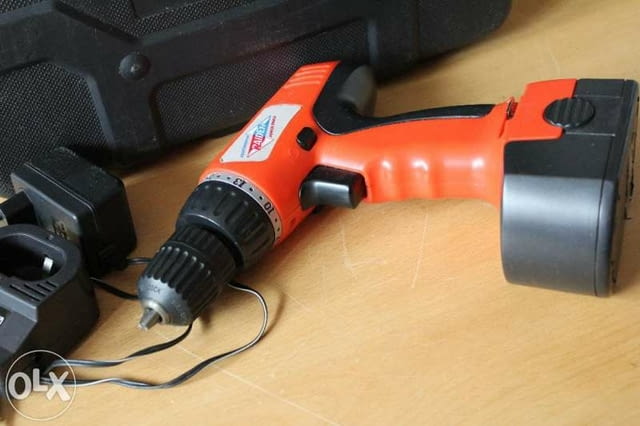 Дрелка винтоверт двускоростна акомулаторна - city of Vidin | Instruments - снимка 3