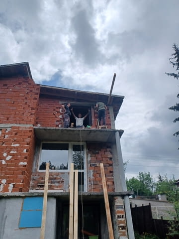 Изграждане на Дървени Навеси - град Радомир | Покриви / Саниране / Изолации - снимка 3