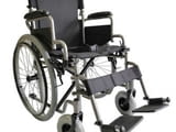 Инвалидна количка с чупеща се облегалка